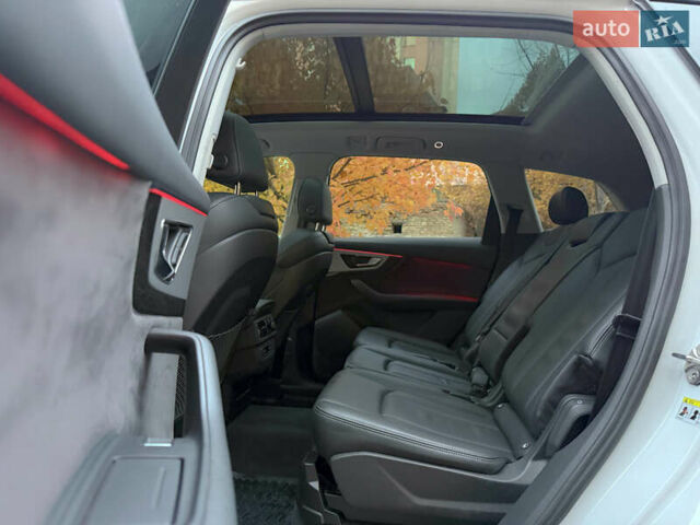 Белый Ауди Ку 7, объемом двигателя 3 л и пробегом 120 тыс. км за 26800 $, фото 29 на Automoto.ua