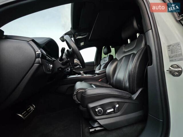 Белый Ауди Ку 7, объемом двигателя 3 л и пробегом 161 тыс. км за 47000 $, фото 34 на Automoto.ua