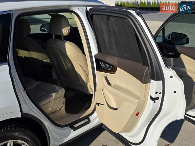 Белый Ауди Ку 7, объемом двигателя 3 л и пробегом 157 тыс. км за 27900 $, фото 21 на Automoto.ua