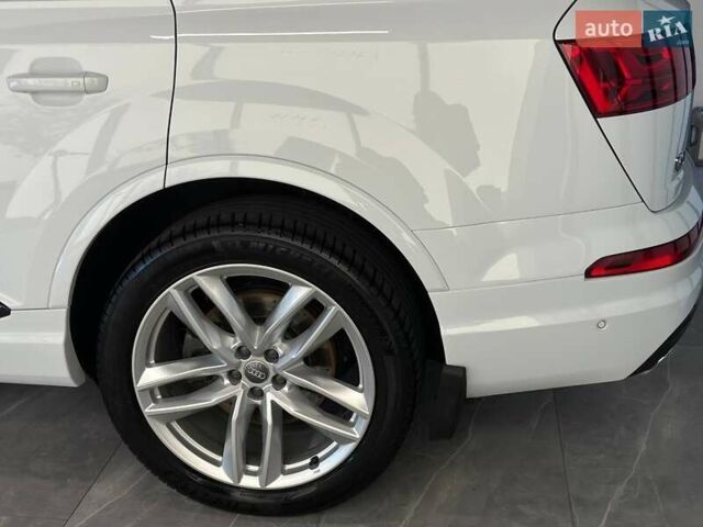 Белый Ауди Ку 7, объемом двигателя 2.97 л и пробегом 216 тыс. км за 39900 $, фото 4 на Automoto.ua