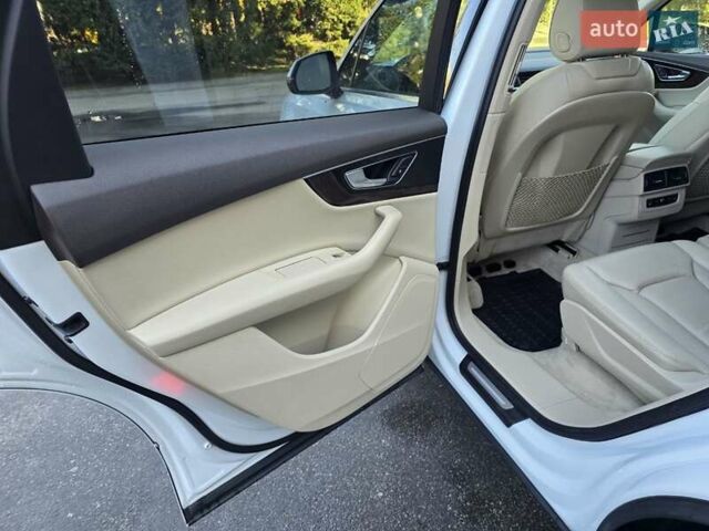 Белый Ауди Ку 7, объемом двигателя 3 л и пробегом 121 тыс. км за 28499 $, фото 36 на Automoto.ua