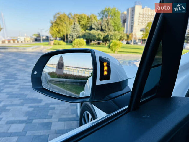 Ауди Ку 7 2016 в Днепре (Днепропетровске) на Automoto.ua Белый Ауди Ку 7, объемом двигателя 2.97 л и пробегом 137 тыс. км за 42800 $, фото 6 на Automoto.ua