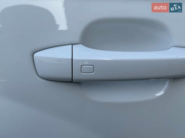 Белый Ауди Ку 7, объемом двигателя 3 л и пробегом 169 тыс. км за 42000 $, фото 25 на Automoto.ua