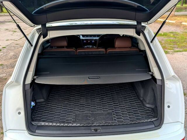 Белый Ауди Ку 7, объемом двигателя 3 л и пробегом 239 тыс. км за 28900 $, фото 10 на Automoto.ua