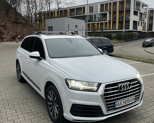 Белый Ауди Ку 7, объемом двигателя 3 л и пробегом 109 тыс. км за 37700 $, фото 1 на Automoto.ua