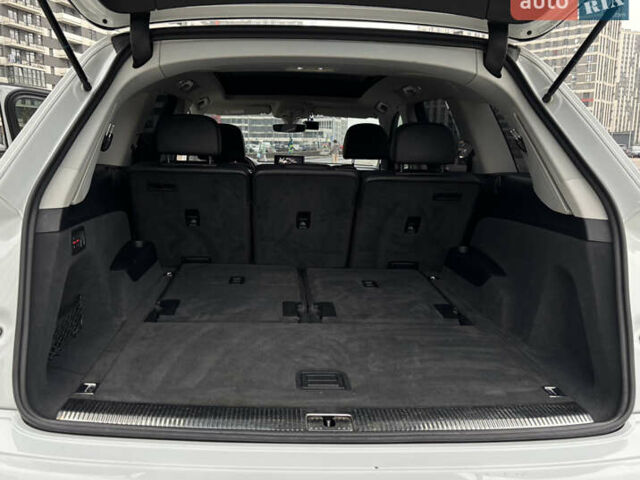 Белый Ауди Ку 7, объемом двигателя 2.97 л и пробегом 141 тыс. км за 43000 $, фото 22 на Automoto.ua