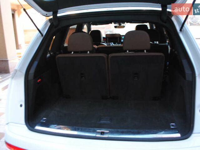 Белый Ауди Ку 7, объемом двигателя 3 л и пробегом 225 тыс. км за 23500 $, фото 19 на Automoto.ua