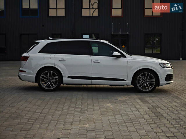Белый Ауди Ку 7, объемом двигателя 3 л и пробегом 161 тыс. км за 47000 $, фото 4 на Automoto.ua