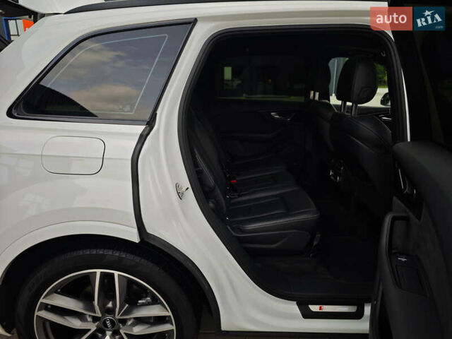 Белый Ауди Ку 7, объемом двигателя 3 л и пробегом 161 тыс. км за 47000 $, фото 71 на Automoto.ua