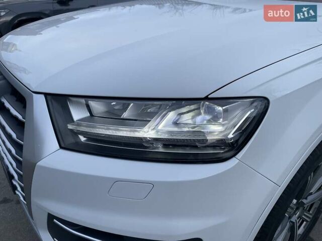 Белый Ауди Ку 7, объемом двигателя 3 л и пробегом 253 тыс. км за 26000 $, фото 8 на Automoto.ua