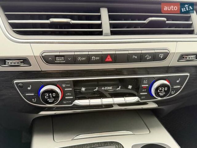 Белый Ауди Ку 7, объемом двигателя 3 л и пробегом 122 тыс. км за 27000 $, фото 9 на Automoto.ua