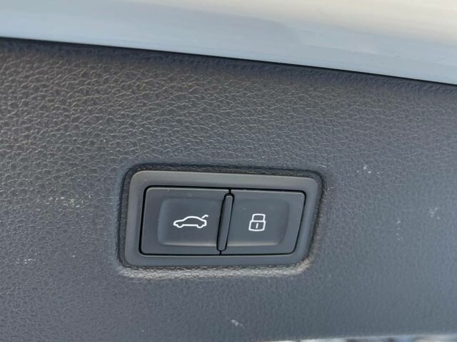 Ауди Ку 7 2016 в Львове на Automoto.ua Белый Ауди Ку 7, объемом двигателя 3 л и пробегом 254 тыс. км за 20900 $, фото 27 на Automoto.ua