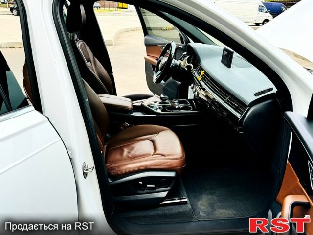 Белый Ауди Ку 7, объемом двигателя 3 л и пробегом 139 тыс. км за 33000 $, фото 4 на Automoto.ua