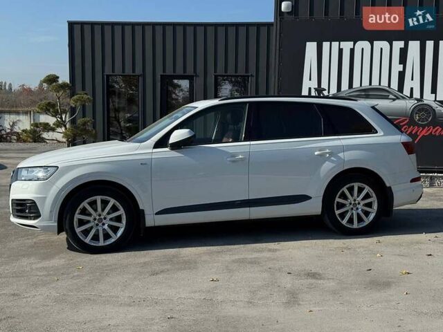 Ауді Ку 7 2016 у Каменце-Подольском на Automoto.ua Білий Ауді Ку 7, об'ємом двигуна 2.97 л та пробігом 282 тис. км за 38000 $, фото 4 на Automoto.ua