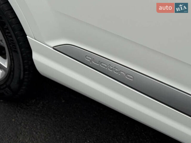Білий Ауді Ку 7, об'ємом двигуна 3 л та пробігом 194 тис. км за 23700 $, фото 20 на Automoto.ua