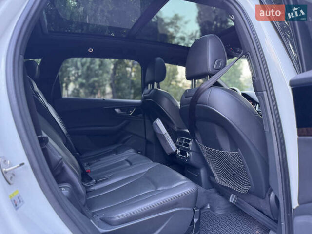Ауди Ку 7 2016 в Киеве на Automoto.ua Белый Ауди Ку 7, объемом двигателя 3 л и пробегом 231 тыс. км за 29900 $, фото 69 на Automoto.ua