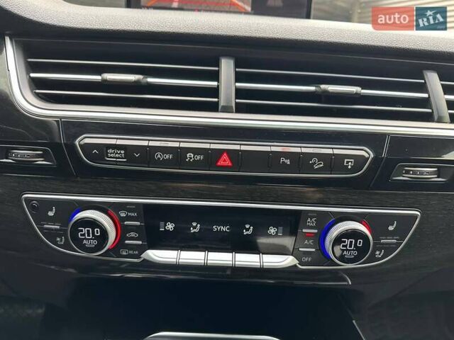 Білий Ауді Ку 7, об'ємом двигуна 3 л та пробігом 117 тис. км за 34500 $, фото 21 на Automoto.ua