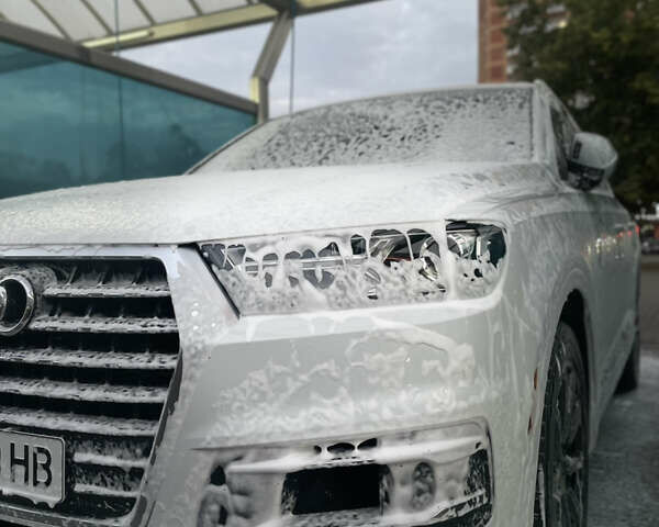 Білий Ауді Ку 7, об'ємом двигуна 3 л та пробігом 180 тис. км за 25500 $, фото 27 на Automoto.ua