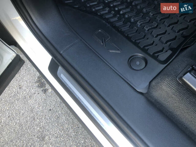 Білий Ауді Ку 7, об'ємом двигуна 2.97 л та пробігом 84 тис. км за 44000 $, фото 27 на Automoto.ua