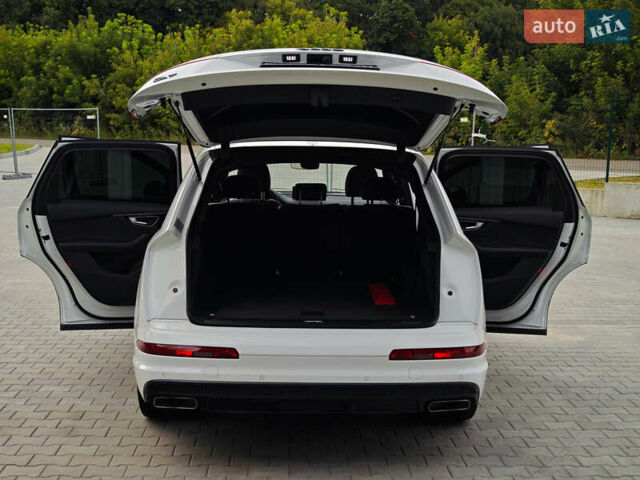 Белый Ауди Ку 7, объемом двигателя 3 л и пробегом 161 тыс. км за 47000 $, фото 57 на Automoto.ua