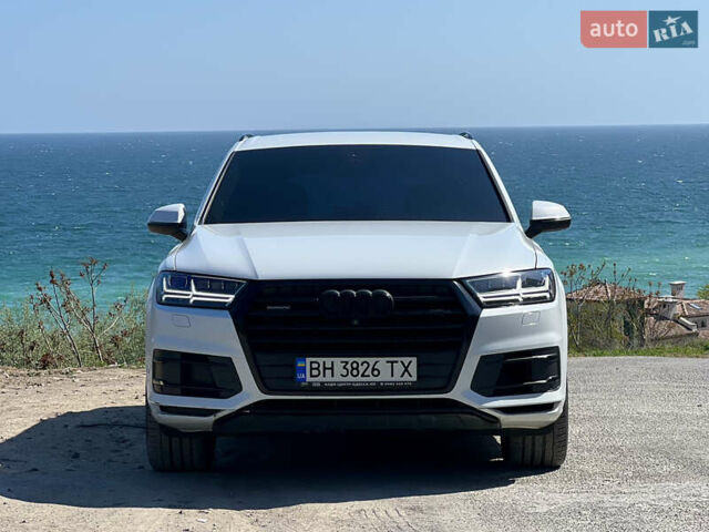 Белый Ауди Ку 7, объемом двигателя 2.97 л и пробегом 115 тыс. км за 40500 $, фото 3 на Automoto.ua