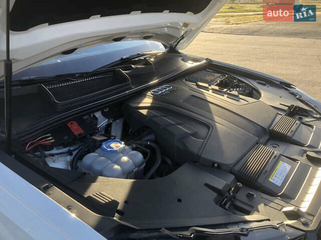 Білий Ауді Ку 7, об'ємом двигуна 2.97 л та пробігом 84 тис. км за 44000 $, фото 6 на Automoto.ua