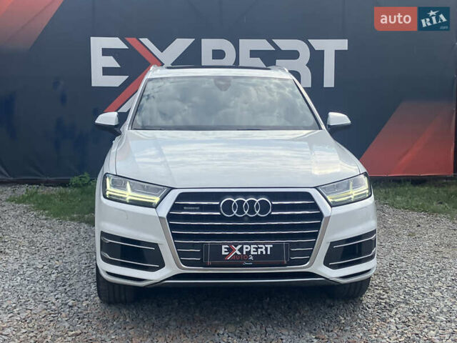 Белый Ауди Ку 7, объемом двигателя 3 л и пробегом 182 тыс. км за 27490 $, фото 1 на Automoto.ua