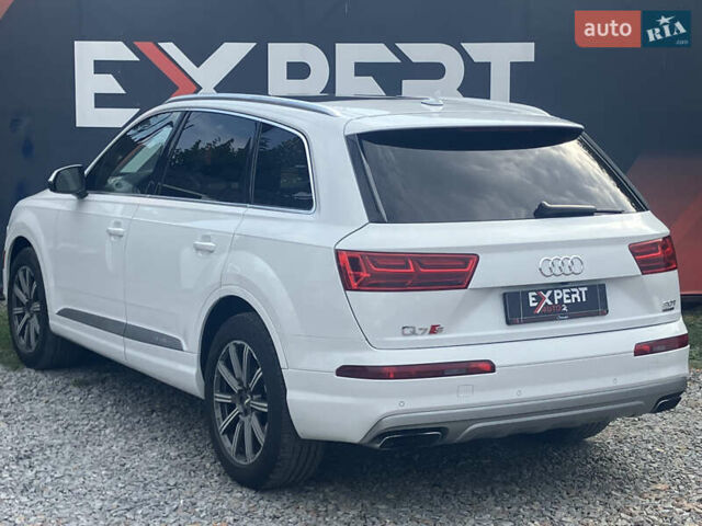 Белый Ауди Ку 7, объемом двигателя 3 л и пробегом 182 тыс. км за 27490 $, фото 3 на Automoto.ua