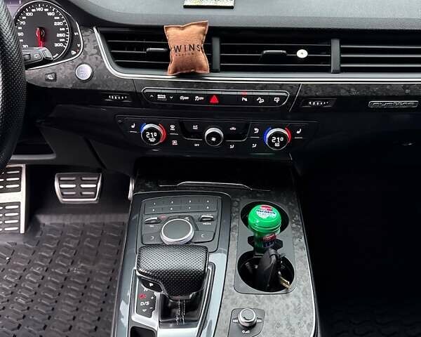 Белый Ауди Ку 7, объемом двигателя 3 л и пробегом 174 тыс. км за 39500 $, фото 41 на Automoto.ua