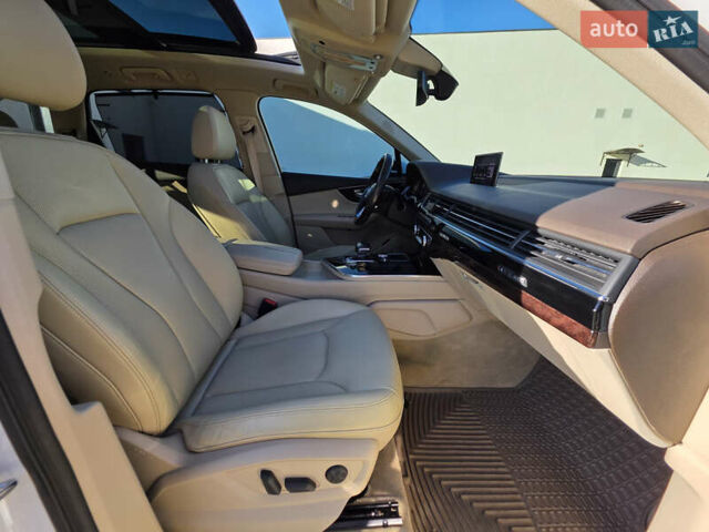 Белый Ауди Ку 7, объемом двигателя 3 л и пробегом 157 тыс. км за 27900 $, фото 18 на Automoto.ua