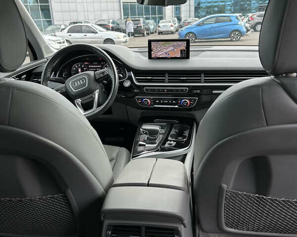 Белый Ауди Ку 7, объемом двигателя 3 л и пробегом 92 тыс. км за 32000 $, фото 34 на Automoto.ua