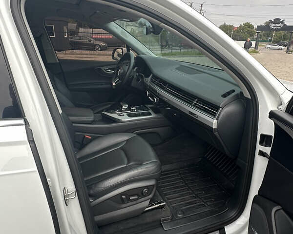 Білий Ауді Ку 7, об'ємом двигуна 3 л та пробігом 130 тис. км за 28499 $, фото 3 на Automoto.ua