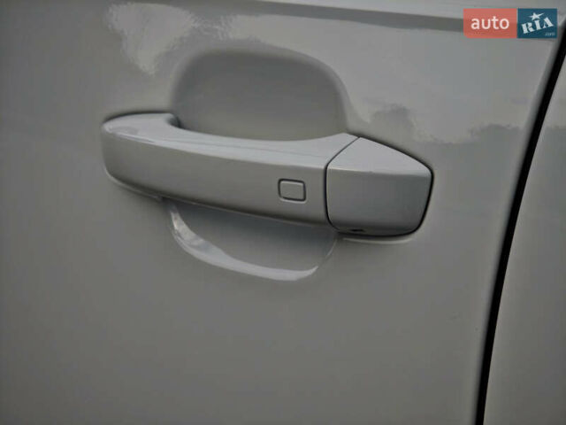 Белый Ауди Ку 7, объемом двигателя 3 л и пробегом 161 тыс. км за 47000 $, фото 16 на Automoto.ua