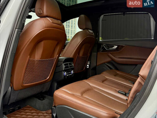 Белый Ауди Ку 7, объемом двигателя 3 л и пробегом 236 тыс. км за 22900 $, фото 39 на Automoto.ua