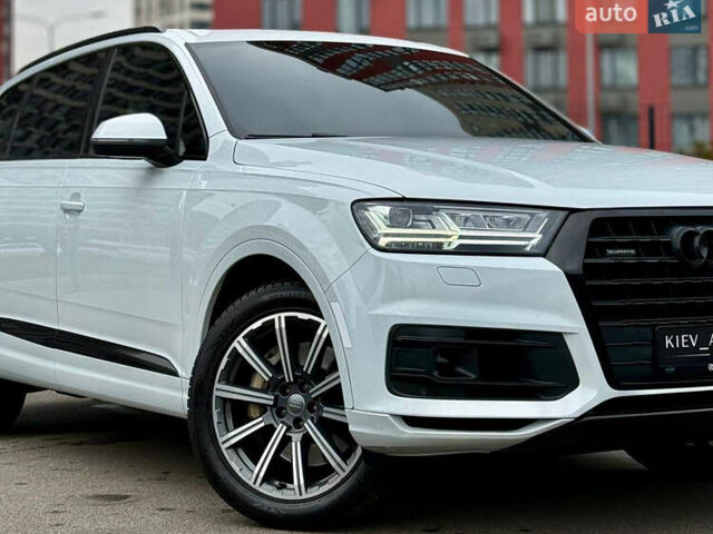 Белый Ауди Ку 7, объемом двигателя 3 л и пробегом 236 тыс. км за 22900 $, фото 2 на Automoto.ua