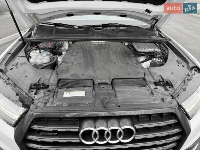 Белый Ауди Ку 7, объемом двигателя 2.97 л и пробегом 152 тыс. км за 39000 $, фото 16 на Automoto.ua