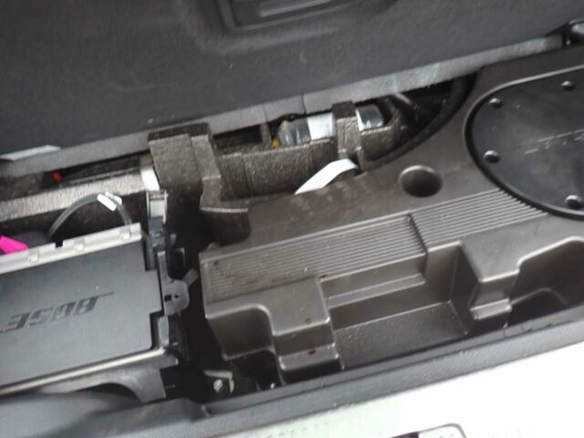 Белый Ауди Ку 7, объемом двигателя 3 л и пробегом 186 тыс. км за 18500 $, фото 6 на Automoto.ua