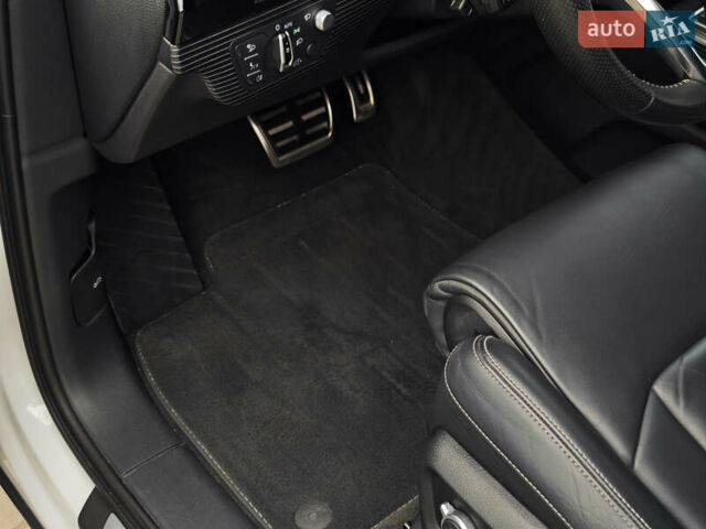 Белый Ауди Ку 7, объемом двигателя 3 л и пробегом 161 тыс. км за 47000 $, фото 28 на Automoto.ua