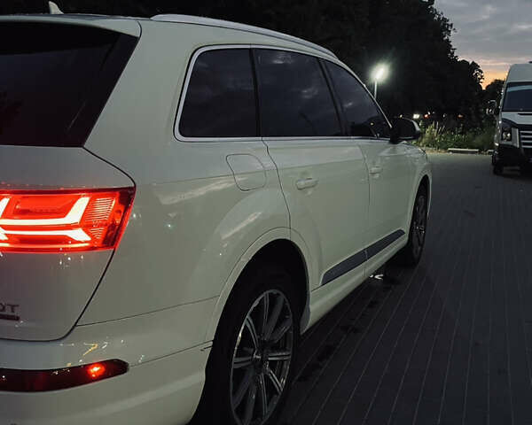 Білий Ауді Ку 7, об'ємом двигуна 3 л та пробігом 180 тис. км за 25500 $, фото 3 на Automoto.ua