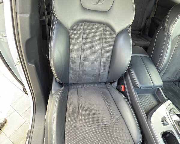 Білий Ауді Ку 7, об'ємом двигуна 2.97 л та пробігом 182 тис. км за 34500 $, фото 74 на Automoto.ua