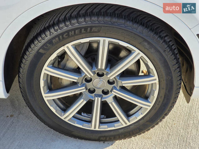 Белый Ауди Ку 7, объемом двигателя 3 л и пробегом 157 тыс. км за 27900 $, фото 9 на Automoto.ua