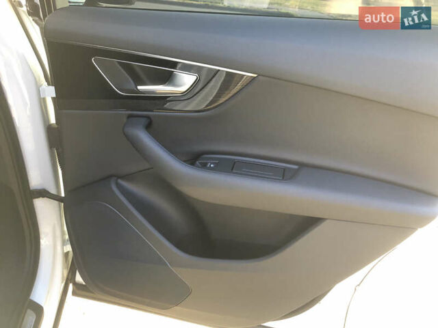 Білий Ауді Ку 7, об'ємом двигуна 2.97 л та пробігом 84 тис. км за 44000 $, фото 37 на Automoto.ua