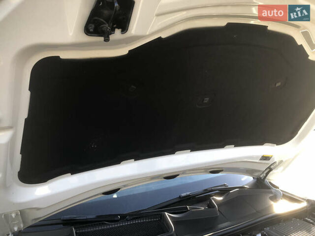 Білий Ауді Ку 7, об'ємом двигуна 2.97 л та пробігом 84 тис. км за 44000 $, фото 5 на Automoto.ua