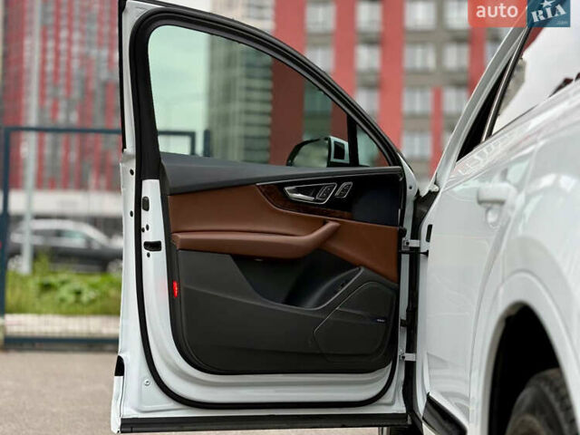 Белый Ауди Ку 7, объемом двигателя 3 л и пробегом 236 тыс. км за 22900 $, фото 18 на Automoto.ua