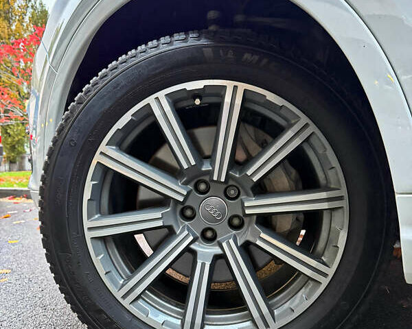 Белый Ауди Ку 7, объемом двигателя 3 л и пробегом 120 тыс. км за 26800 $, фото 4 на Automoto.ua