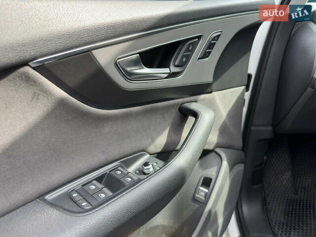 Белый Ауди Ку 7, объемом двигателя 2.97 л и пробегом 284 тыс. км за 37000 $, фото 12 на Automoto.ua