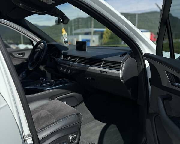Ауді Ку 7 2016 у Хусте на Automoto.ua Білий Ауді Ку 7, об'ємом двигуна 2.97 л та пробігом 103 тис. км за 39990 $, фото 7 на Automoto.ua