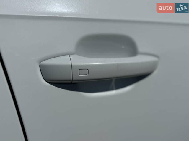 Білий Ауді Ку 7, об'ємом двигуна 3 л та пробігом 165 тис. км за 27000 $, фото 16 на Automoto.ua