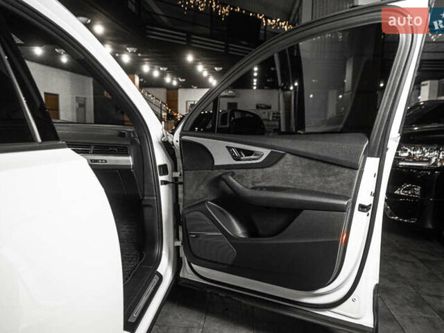 Білий Ауді Ку 7, об'ємом двигуна 2.97 л та пробігом 84 тис. км за 45900 $, фото 27 на Automoto.ua