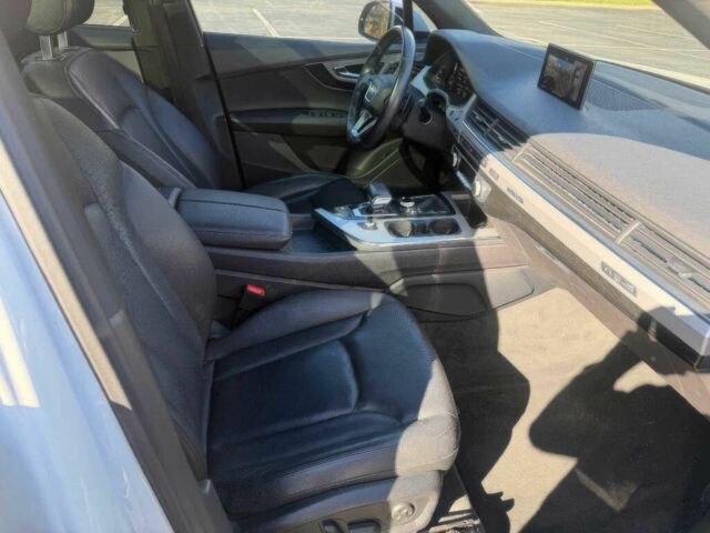 Белый Ауди Ку 7, объемом двигателя 2 л и пробегом 59 тыс. км за 17000 $, фото 11 на Automoto.ua